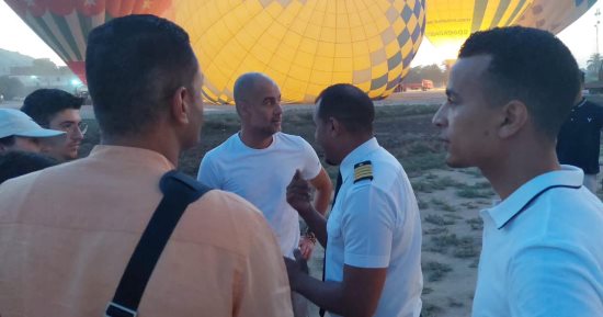 جوارديولا وأسرته يستمتعون برحلة بالون طائر وجولة بالمعابد الفرعونية بالأقصر