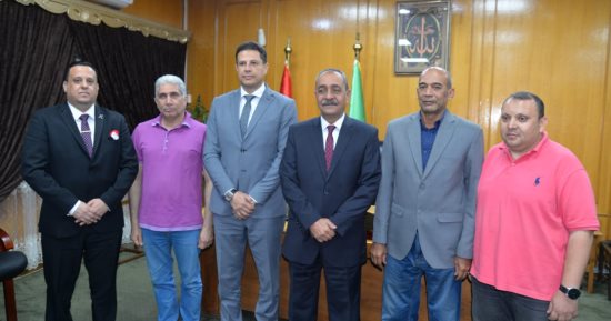 محافظة الإسماعيلية تدعم "الدراويش" بـ5 ملايين جنيه.. صور