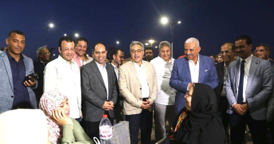 محافظ السويس ولجنة الإدارة المحلية يتفقدون المشروعات الخدمية وتطوير المدن السكنية.. صور