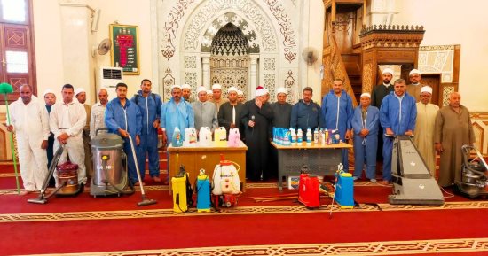 1700 مسجد و399 ساحة لأداء صلاة عيد الأضحى بالقليوبية.. مدير الأوقاف: انطلاق حملة نظافة مكبرة لاستقبال المصلين.. رفع حالة الطوارئ وغرفة عمليات لمتابعة الإعداد لصلاة العيد واتخاذ اللازم.. صور