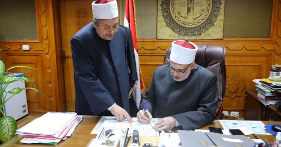 وكيل الأزهر يعتمد نتيجة "أبناؤنا فى الخارج" بنسبة نجاح 99.5% للإعدادية