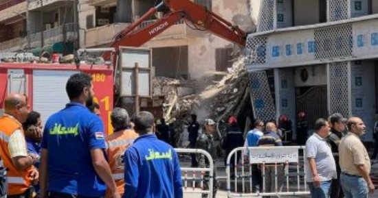 وزير التنمية المحلية يوجه بسرعة رفع أنقاض عقار الإسكندرية المنهار وتقديم الخدمات للمتضررين