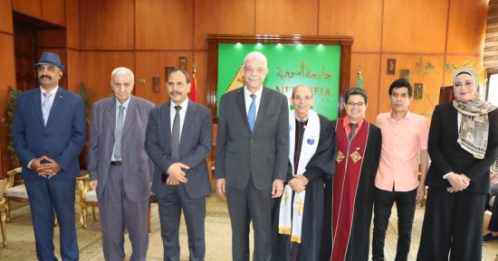رئيس جامعة المنوفية يستقبل راعى الكنيسة الإنجيلية للتهنئة بعيد الأضحى المبارك 
