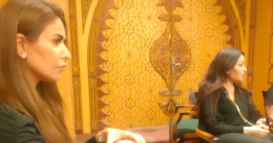 لطيفة ومى سليم أول الحاضرين فى عزاء المخرج جميل المغازى
