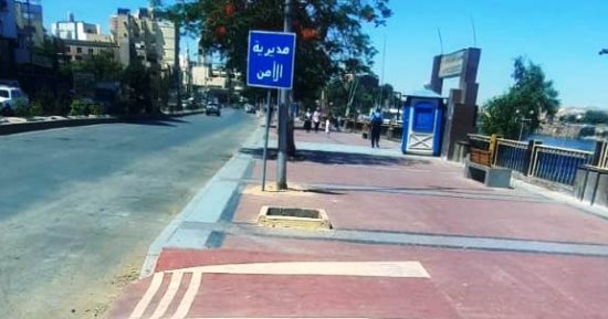 كورنيش أسوان يتزين لعيد الأضحى.. المحافظ يفتتح المرحلة الأولى لممشى أهل مصر.. أماكن لـ"السيشن" وأعمدة إنارة ديكورية وإضاءة ليلة" أبرز مقومات المكان.. ورسومات "الهوية البصرية" تضفى جمالاً على ضفاف النيل.. صور