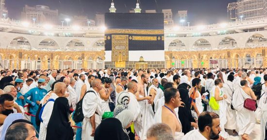 حجاج بعثة الجمعيات الأهلية يواصلون رمى الجمرات.. ووزيرة التضامن تهنئهم بالعيد