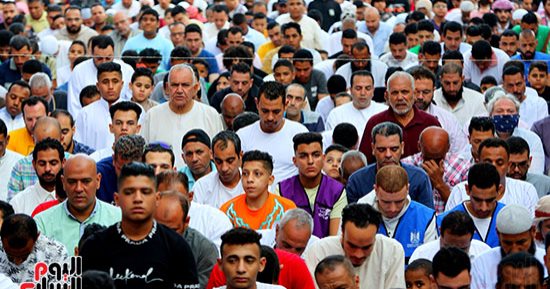 صلاة عيد الأضحى المبارك بساحة مسجد مصطفى محمود بالجيزة