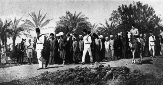 سعيد الشحات يكتب.. ذات يوم 28 يونيو 1906 ..تنفيذ أحكام الإعدام والجلد فى فلاحى دنشواى فى اليوم التالى لصدورها والأحزان والكآبة باسطة على بيوت القرية