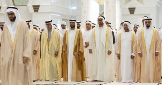 رئيس الإمارات يؤدى صلاة عيد الأضحى بمسجد الشيخ زايد فى أبوظبى