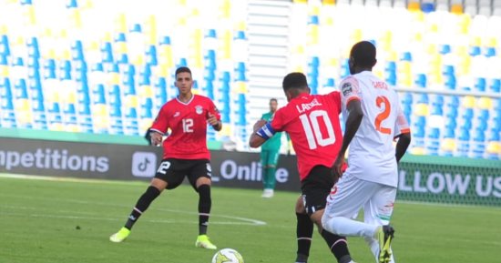 90 دقيقة تفصل المنتخب الأولمبى عن حجز تذكرة التأهل رسميا لأولمبياد باريس 2024. والاقتراب خطوة من لقب أمم أفريقيا.. ميكالى يدفع بالقوة الضاربة أمام غينيا.. التحذير من سرعات المنافس.. فيتوريا يحفز اللاعبين