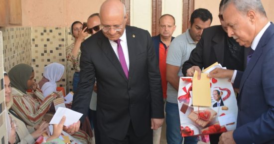 محافظ القليوبية يرسم البهجة على وجوه الأيتام والمسنين فى عيد الأضحى المبارك