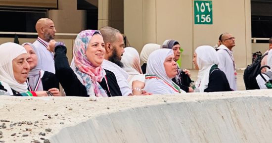 حجاج بيت الله الحرام من الجمعيات الأهلية من المتعجلين ينتهون من رمي الجمرات