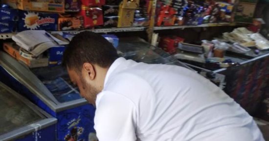 ضبط أغذية وألبان غير صالحة للاستهلاك الآدمى خلال العيد بأسوان