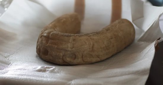 المكسيك تستعيد كأسا حجرية منحوتة قبل بيعها فى مزاد عالمى.. شاهدها