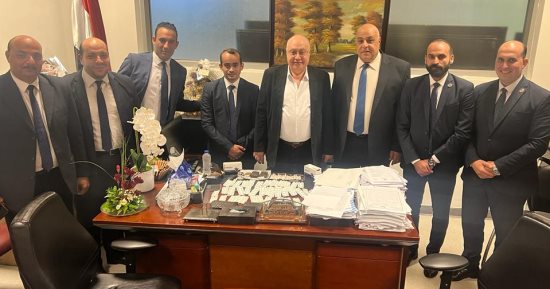 جمارك مطار القاهرة تضبط راكبا بحوزته مخدر الحشيش وأقراص ترامادول 
