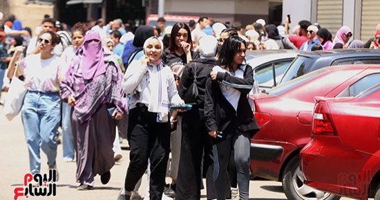 انتظام سير امتحان الثانوية العامة بالبحيرة فى مادة " الاستاتيكا " دون مشاكل