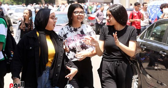 98 ألف طالب بالثانوية العامة يؤدون اليوم امتحان مادة الاستاتيكا