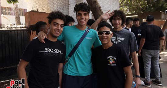 طلاب الثانوية العامة يؤدون غدا امتحان اللغة الأجنبية الأولى 