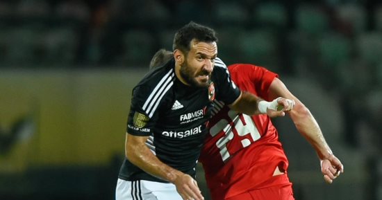 هل يحسم الأهلى لقب الدورى أمام الزمالك فى القمة؟
