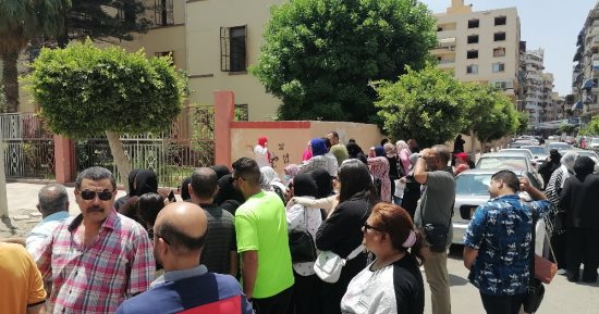 طلاب الثانوية العامة ببورسعيد: "التاريخ صعب بس حلينا الحمد لله".. صور 
