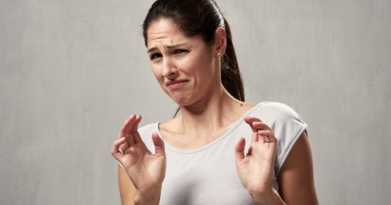 6 سلوكيات تجعل البعض ينفرون منك.. منها التهويل والتعاطف الشديد