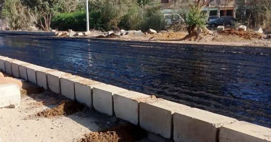 تطوير ورفع كفاءة طريقى كيما والسماد بأسوان.. اعرف التفاصيل