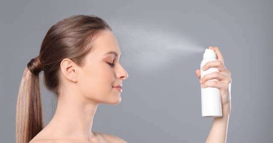 اصنعى بنفسك مثبت مكياج طبيعيا فى المنزل بـ3 طرق مختلفة