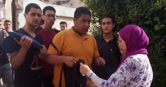 التشديد على بوابات لجان الثانوية العامة لمنع دخول الهواتف والساعات الذكية