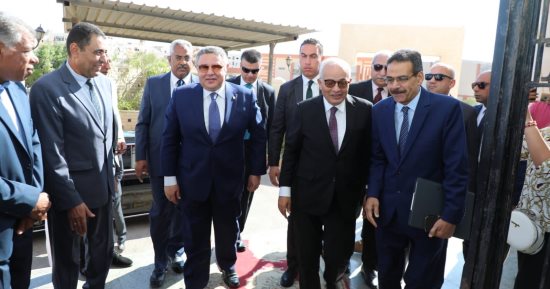 وزير التعليم يتفقد لجان امتحانات الثانوية العامة بالغردقة .. صور