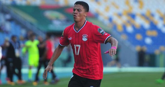 منتخب مصر الأولمبي يتقدم على غينيا 1 / 0 فى الشوط الأول بنصف نهائى أمم أفريقيا