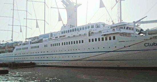 ميناء بورسعيد السياحى يستقبل CLUB MED2 أكبر السفن الشراعية بالعالم.. صور