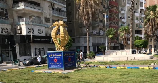 تطوير وتجميل ميدان البلاجات بالإسماعيلية استعدادًا لموسم الصيف.. صور