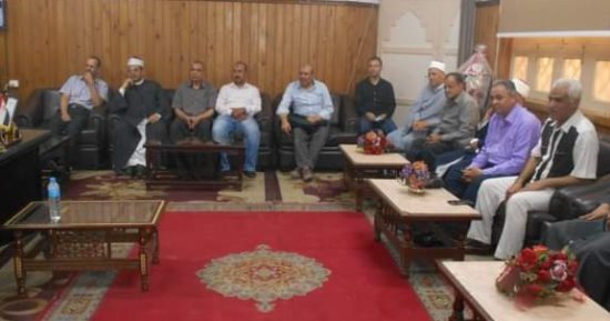 رئيس سوهاج الأزهرية بعقد اجتماع مع مديرى الإدارات والمراحل لمتابعة امتحانات الثانوية