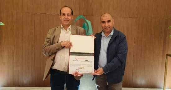 ملتقى إفريقيا التاسع للاستثمار والتجارة بالجزائر يكرم الكاتب الدكتور محمد ثروت