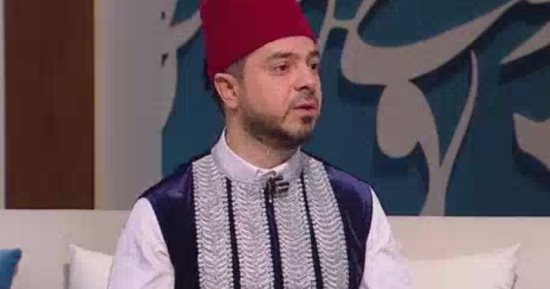 المنشد السورى محمد المرعشلى يقدم أنشودة "شكرا يا مصر" على الهواء ببرنامج "مدد"