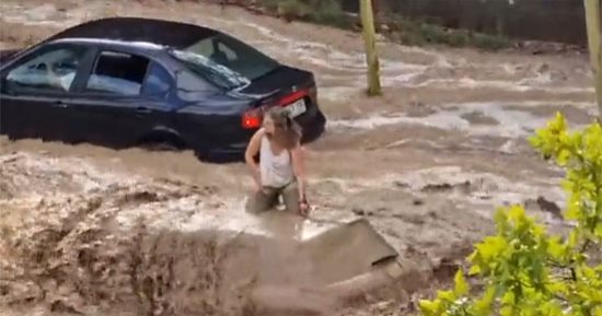 فيضانات وحرائق وجفاف.. العالم يواجه غضب الطبيعة.. طنجة المغربية الأكثر تضررا من حرائق الغابات.. أرصاد لبنان تحذر من الطقس السيئ.. الفيضانات تنهى حياة 33 شخصا بكوريا الجنوبية.. وأمطار الهند لم تشهدها منذ 40 عاما