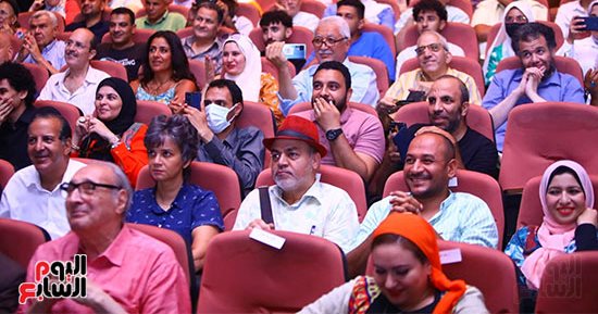 أغانٍ وقصائد وحكايات تاريخية بندوة "أرواح فى المدينة" بمركز الإبداع