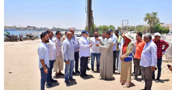 محافظ الأقصر يتفقد المشروعات الخدمية والتنموية وكورنيش النيل الجديد بالقرنة.. صور