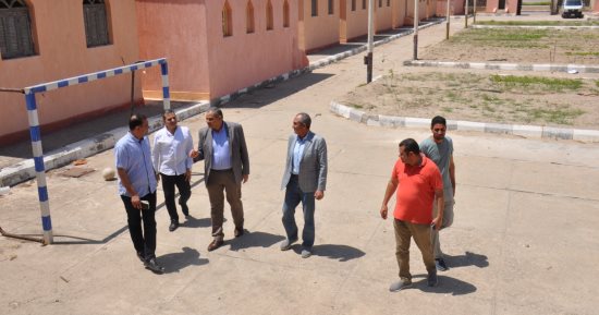 رئيس جامعة كفر الشيخ يتفقد المعسكر الدائم بمصيف بلطيم لمتابعة أعمال الصيانة