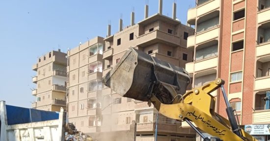 محافظ أسيوط: رفع 650 طن مخلفات وقمامة بـ7 مراكز بالمحافظة