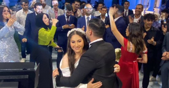 ياسمينا العلواني تشعل الشماريخ فى حفل زفافها وحضور زينب حسن وبسمة عطا.. صور