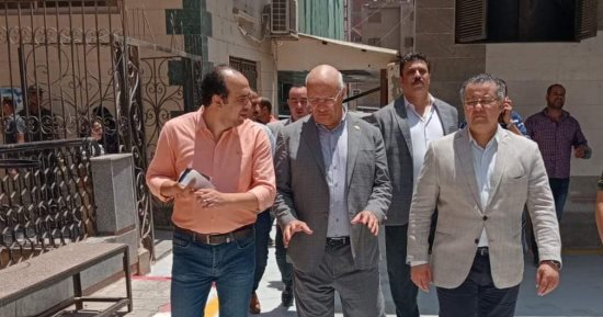 رئيس جامعة بنها يتفقد أعمال التطوير والخدمات الطبية بالمستشفى الجامعي