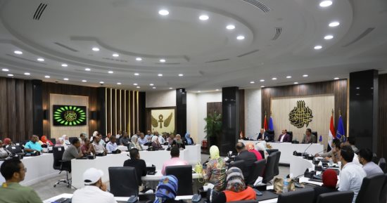 محافظ أسوان يعطى إشارة البدء للدورة التدريبية بالتعاون مع أكاديمية ناصر