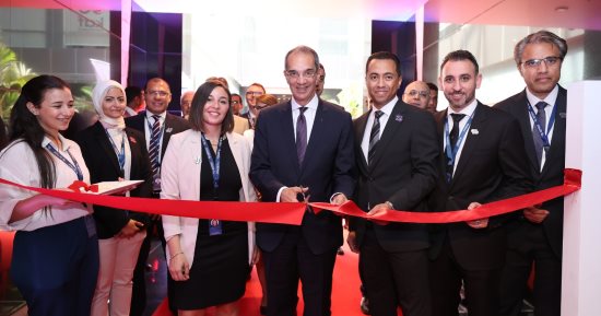 وزير الاتصالات يفتتح المقر الجديد "لسايتك" الألمانية بمصر.. و1.8 مليار جنيه استثمارات مستهدفة 
