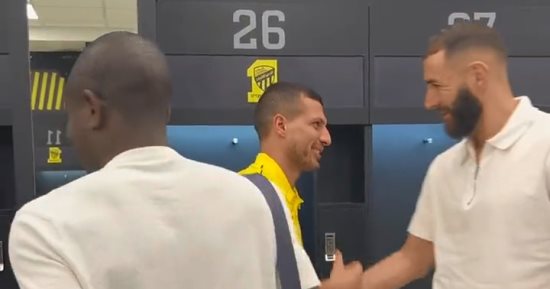 طارق حامد ينضم لمعسكر اتحاد جدة ويلتقي بنزيما وكانتي.. فيديو