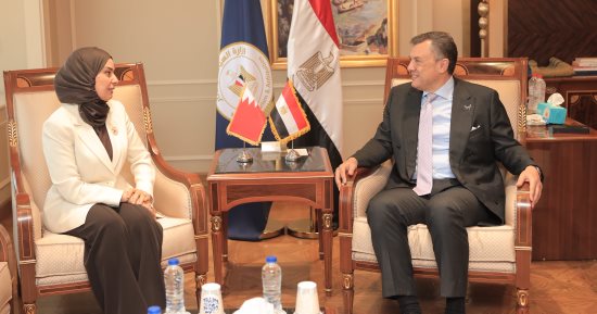 وزير السياحة يلتقى سفيرة البحرين بالقاهرة لبحث تعزيز التعاون بين البلدين