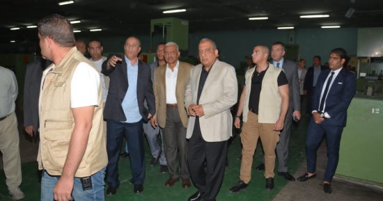 وزير قطاع الأعمال العام يتفقد مصانع النصر للأسمدة ويتابع مستجدات مشروع التطوير.. صور 
