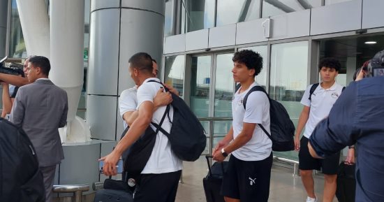 وزير الشباب والرياضة يستقبل بعثة المنتخب الأولمبي بمطار القاهرة