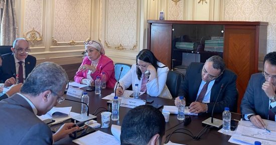 "مشروعات النواب" تقر مزايا جديدة بقانون عربات الطعام لتيسير إجراءات التراخيص   