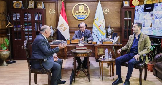 محافظ كفر الشيخ يناقش إقامة منطقة لوجستية زراعية بالتعاون مع وفد إيطالى